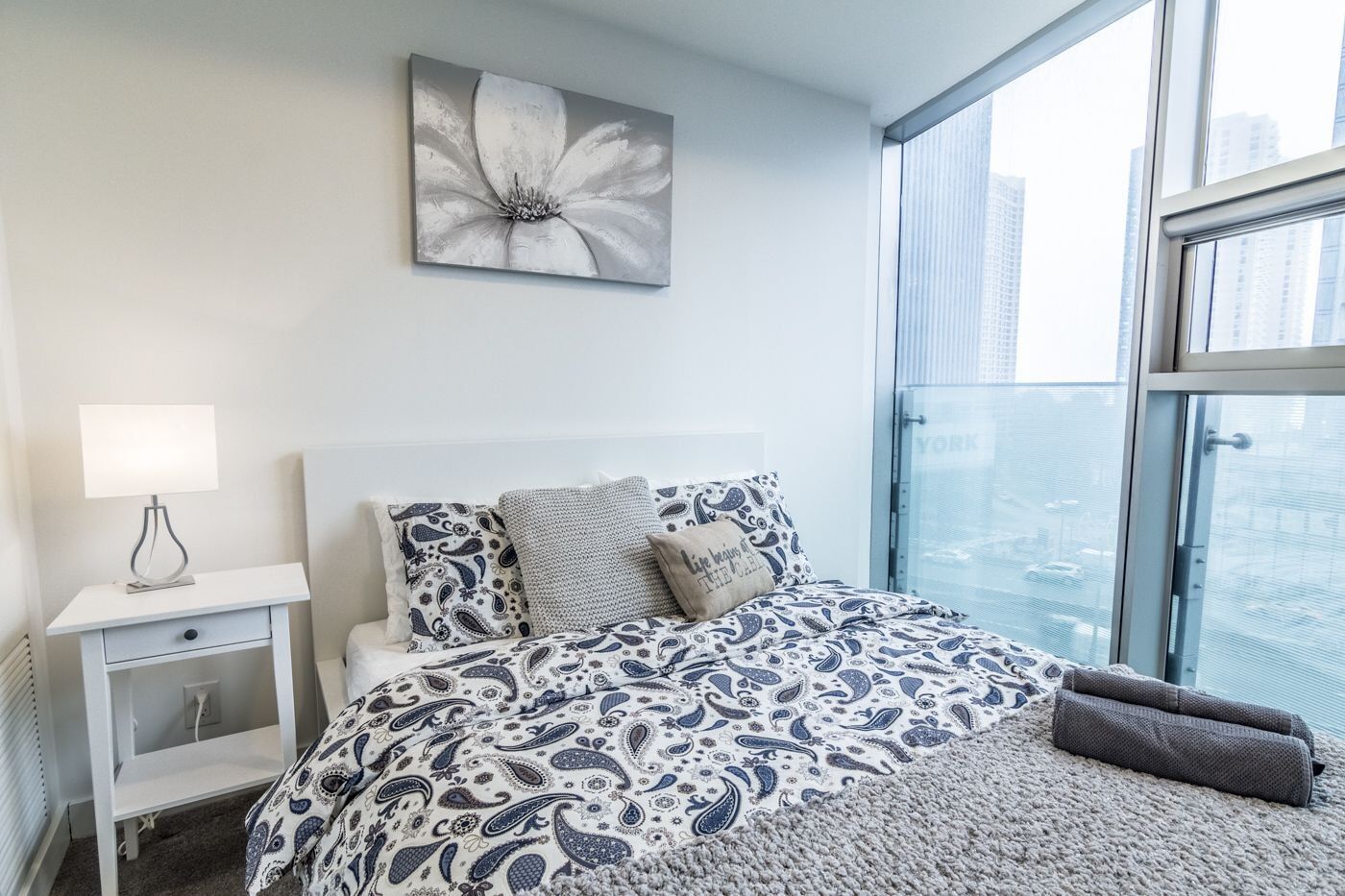 Aoc Suites - Two Bedroom Condo - City/Cn Tower View トロント エクステリア 写真